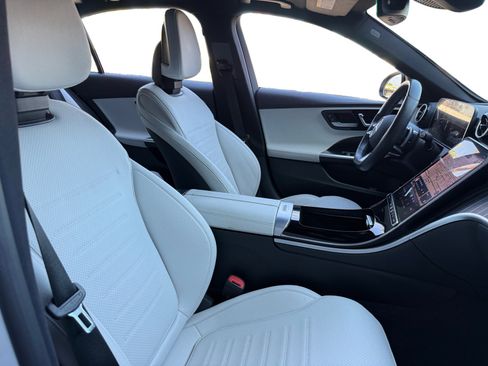 Used 2022 Mercedes-Benz C 300 Sedan image 15