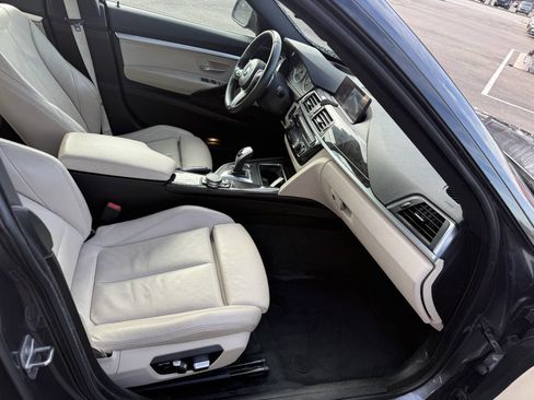 Used 2017 BMW 330i Gran Turismo xDrive image 23