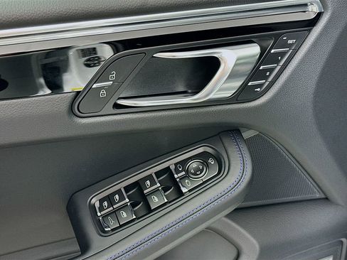 New 2026 Porsche Macan S image 20