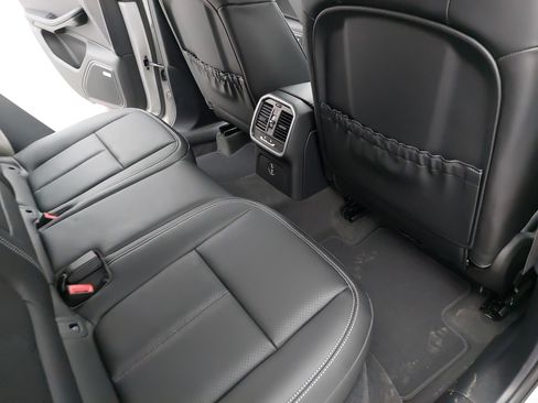 New 2026 Porsche Macan Turbo image 13