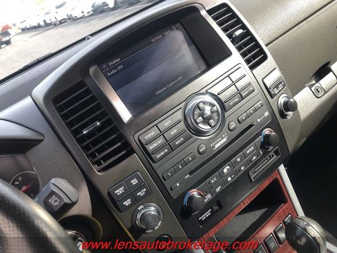 Used 2008 Nissan Pathfinder LE w/ Navigation Pkg image 13