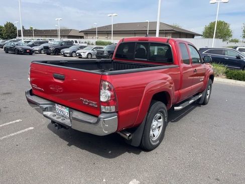 Used 2015 Toyota Tacoma PreRunner w/ SR5 Package image 7