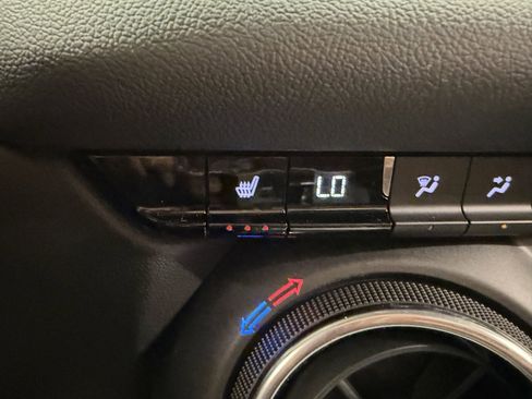 Used 2023 Chevrolet Blazer LT w/ Convenience Package image 21