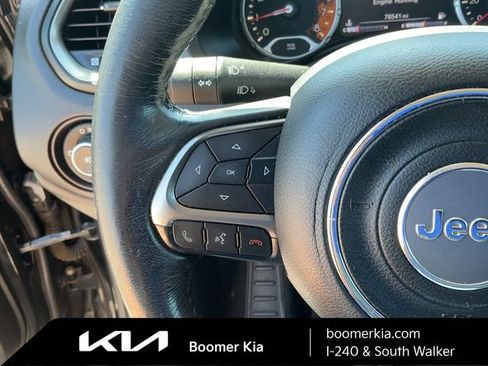 Used 2018 Jeep Renegade Limited w/ UConnect 8.4 Nav Group FWD image 19