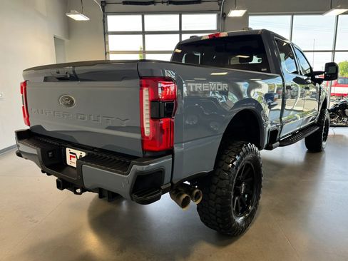 Used 2023 Ford F350 Lariat w/ Lariat Ultimate Package AWD/4WD image 9