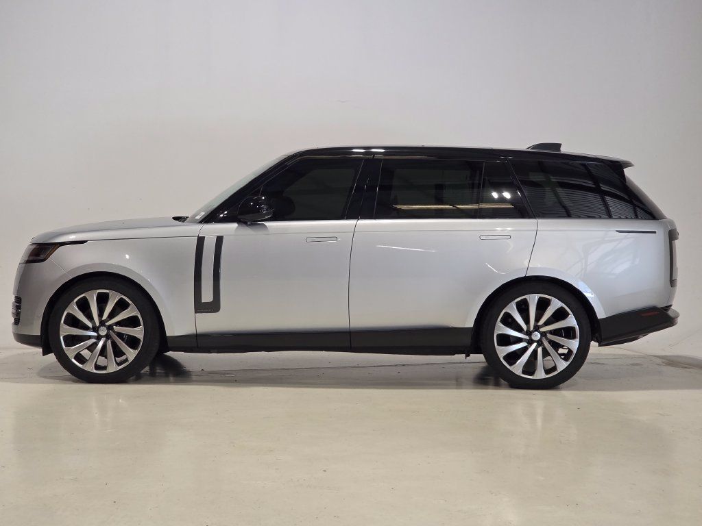 Certified 2025 Land Rover Range Rover Long Wheelbase Autobiography AWD/4WD image 3