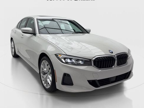 Used 2025 BMW 330i Sedan RWD image 2