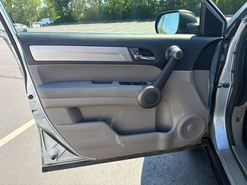 Used 2010 Honda CR-V LX image 17