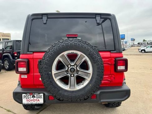 Used 2020 Jeep Wrangler Unlimited Sahara AWD/4WD image 6