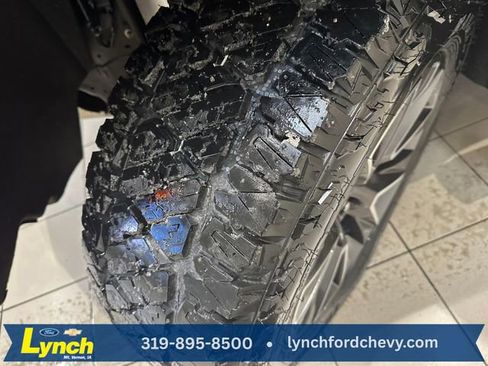 Used 2024 Chevrolet Suburban Z71 w/ Z71 Off-Road Package image 34