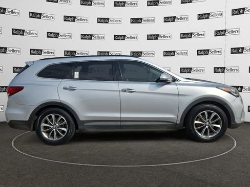 Used 2017 Hyundai Santa Fe Limited w/ Cargo Package image 7