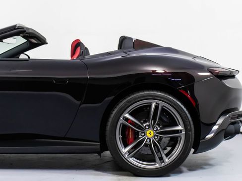 Certified 2024 Ferrari Roma Spider RWD image 27