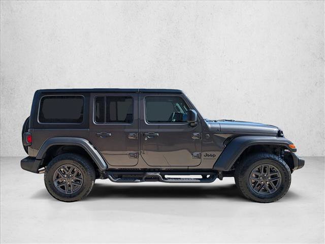 Used 2024 Jeep Wrangler Unlimited Sport AWD/4WD image 4