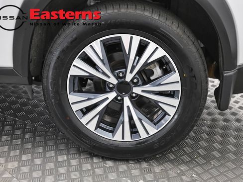 Used 2023 Toyota Corolla LE w/ Carpet Mat Package (TMS) FWD image 64