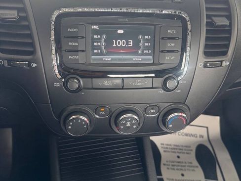 Used 2017 Kia Forte LX w/ LX Popular Package FWD image 12