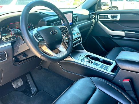 Used 2023 Ford Explorer XLT w/ Equipment Group 202A image 12