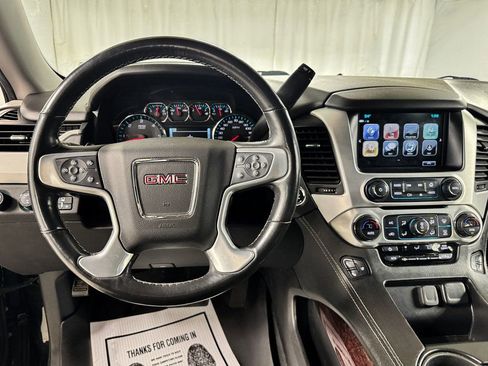 Used 2020 GMC Yukon XL SLT w/ HD Trailering Package image 13