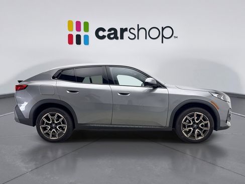 Used 2024 BMW X2 xDrive28i AWD/4WD image 6