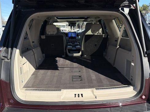 Used 2019 Lincoln Navigator L Reserve w/ Cargo Package image 18