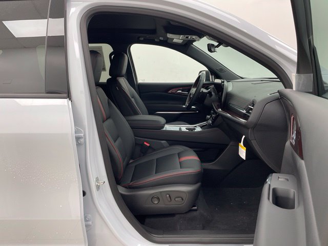 New 2027 Chevrolet Traverse RS w/ LPO, Floor Liner Package AWD/4WD image 17