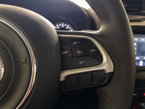 Used 2021 Jeep Renegade Sport image 25