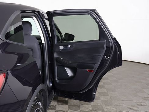 Used 2021 Ford Escape SE w/ SE Sport Appearance Package image 20