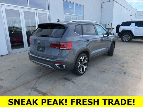 Used 2023 Volkswagen Taos SEL image 3
