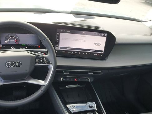 New 2026 Audi Q3 quattro 2.0T AWD/4WD image 21