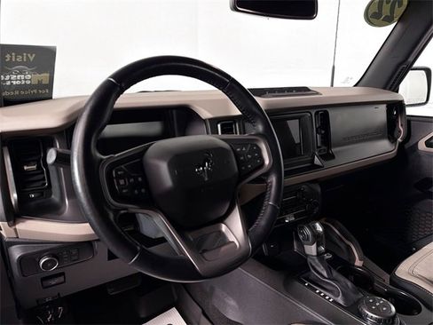 Used 2022 Ford Bronco Big Bend w/ Sasquatch Package image 9