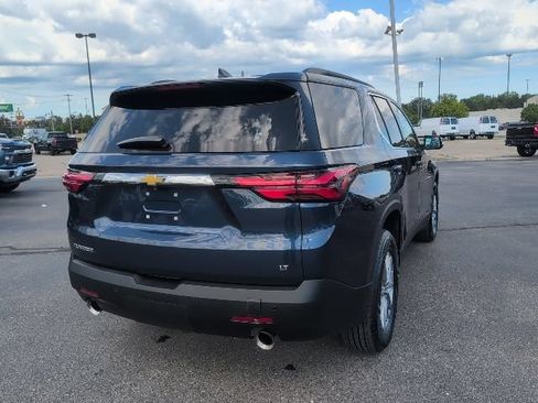 Used 2022 Chevrolet Traverse LT FWD image 8