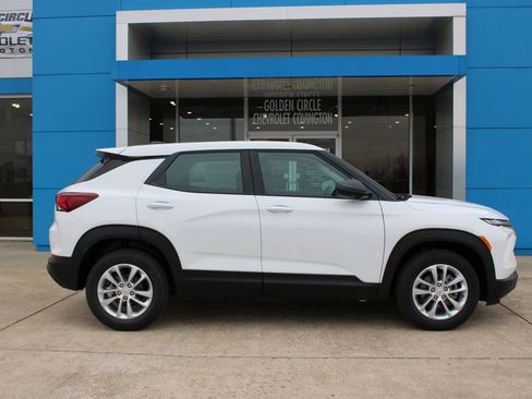 New 2026 Chevrolet TrailBlazer LS image 9