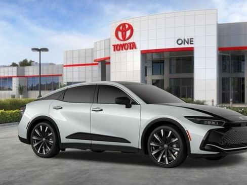 New 2026 Toyota Crown Platinum AWD/4WD image 17