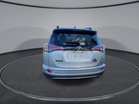 Used 2018 Toyota RAV4 XLE image 13