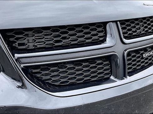 Used 2018 Dodge Grand Caravan GT image 27