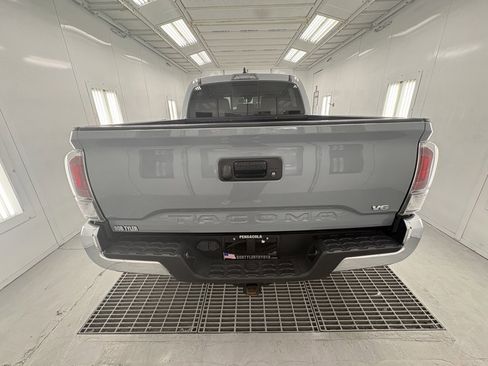 Used 2021 Toyota Tacoma TRD Off-Road image 6