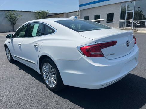Used 2018 Buick LaCrosse Essence image 5