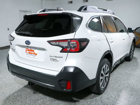 Used 2022 Subaru Outback Premium AWD/4WD image 7