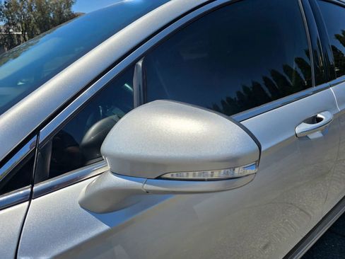 Used 2019 Ford Fusion SEL image 9