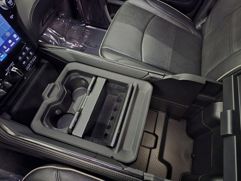 Used 2024 RAM 2500 Limited image 34