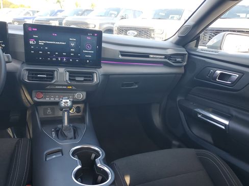 Used 2024 Ford Mustang Coupe image 18