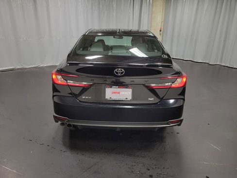 Used 2025 Toyota Camry SE w/ Convenience Package FWD image 7