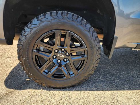 Used 2021 Chevrolet Silverado 1500 LT Trail Boss w/ Convenience Package II AWD/4WD image 12