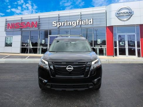 New 2025 Nissan Pathfinder SV w/ Black Appearance Package image 2