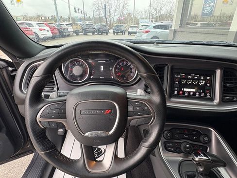 Used 2019 Dodge Challenger R/T image 16