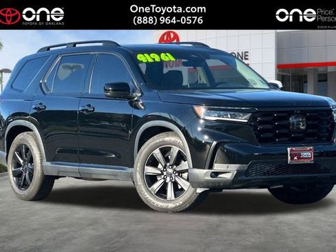 Used 2023 Honda Pilot Elite image 1