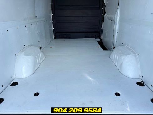 Used 2019 Mercedes-Benz Sprinter 2500 image 26