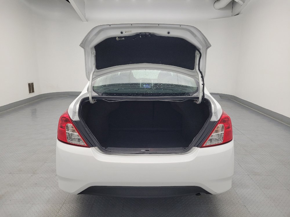 Used 2019 Nissan Versa SV FWD image 29