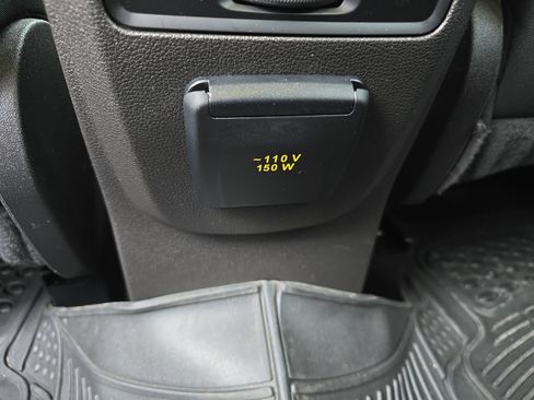 Used 2016 Ford Escape SE w/ Equipment Group 201A image 16