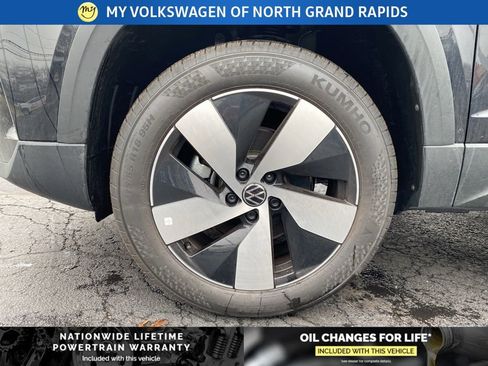 New 2026 Volkswagen Taos S AWD/4WD image 5