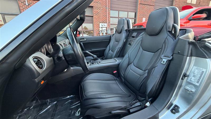 Used 2012 MAZDA MX-5 Miata Sport w/ Convenience Pkg RWD image 13